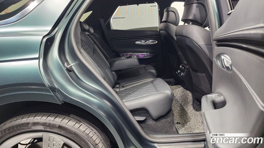 Genesis GV70 2.5T Бензин AWD (05.2021)