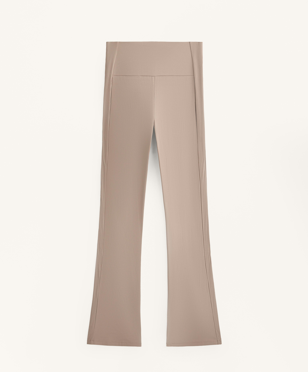 OYSHO Расклешенные брюки Comfortlux с высокой талией и отделкой в рубчик, норка