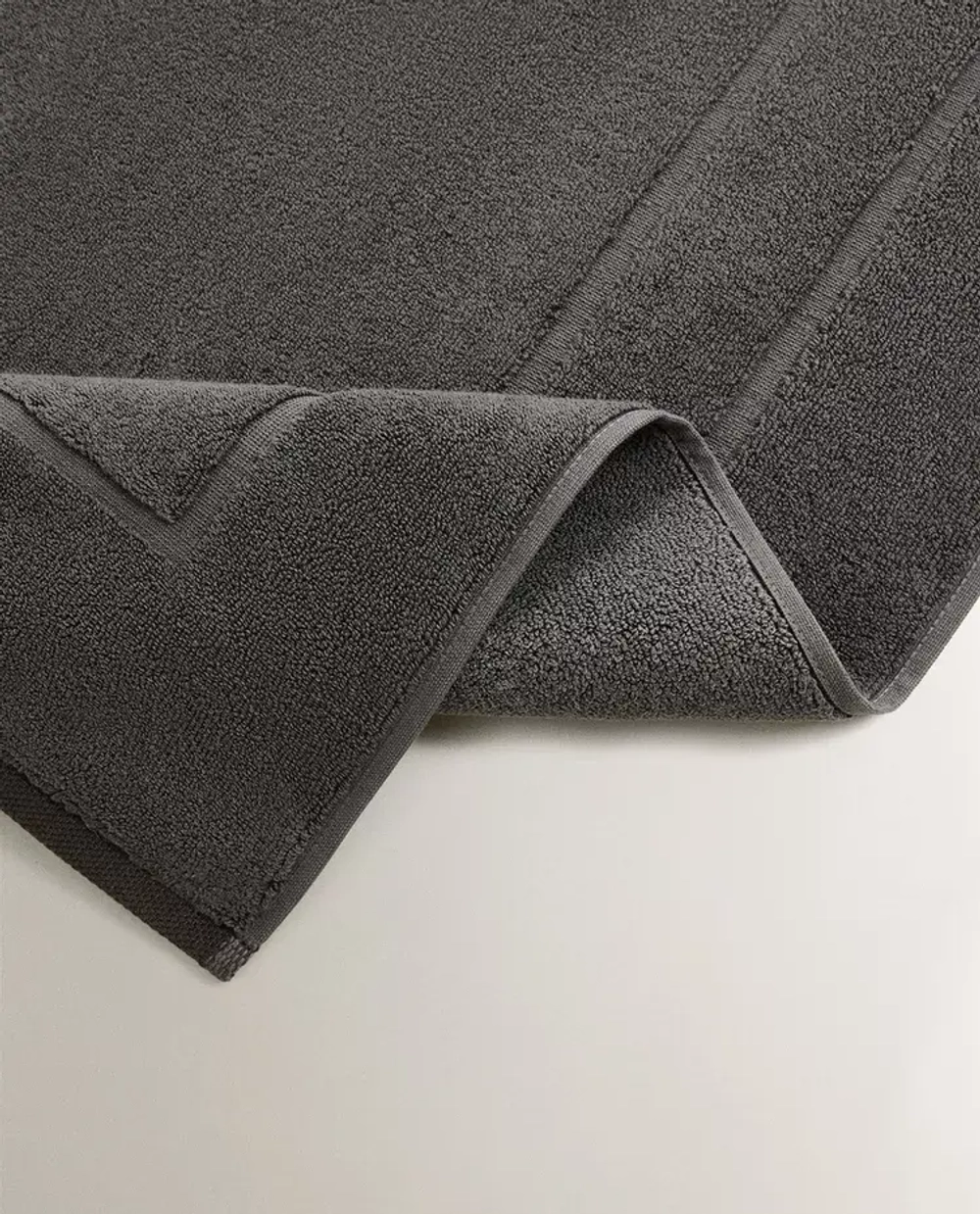 ZARA HOME ХЛОПКОВЫЙ НЕСКОЛЬЗЯЩИЙ КОВРИК ДЛЯ ВАННОЙ, ТЕМНО-СЕРЫЙ