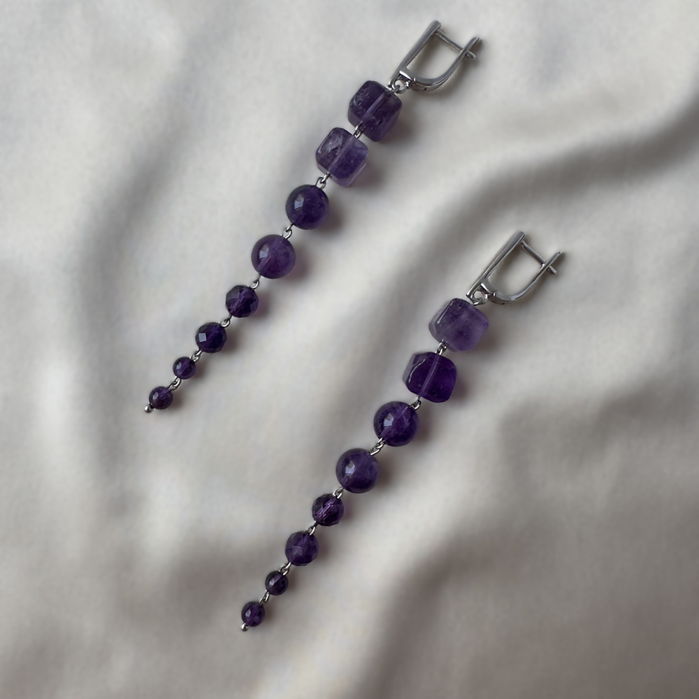 alt="Длинные серьги с аметистом 7 см на английском замке — Викториэль"