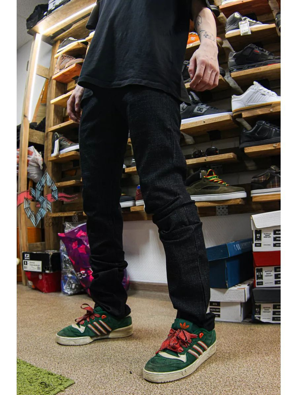 Джинсы прямые трубы от Savitar Shoes Company