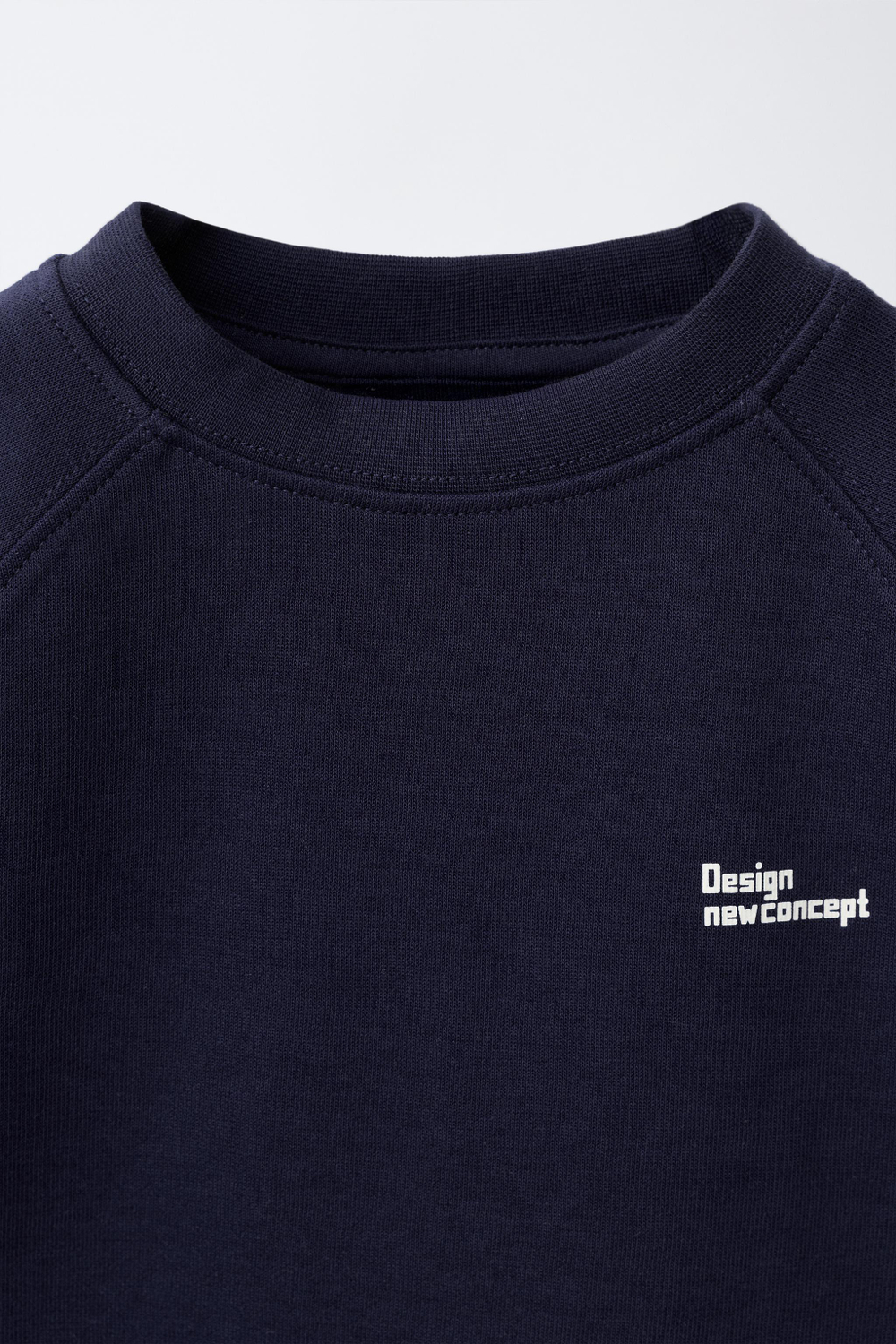 ZARA КОМПЛЕКТ ИЗ ФУТБОЛКИ И ШОРТОВ ИНТЕРЛОК, МОРСКОЙ СИНИЙ