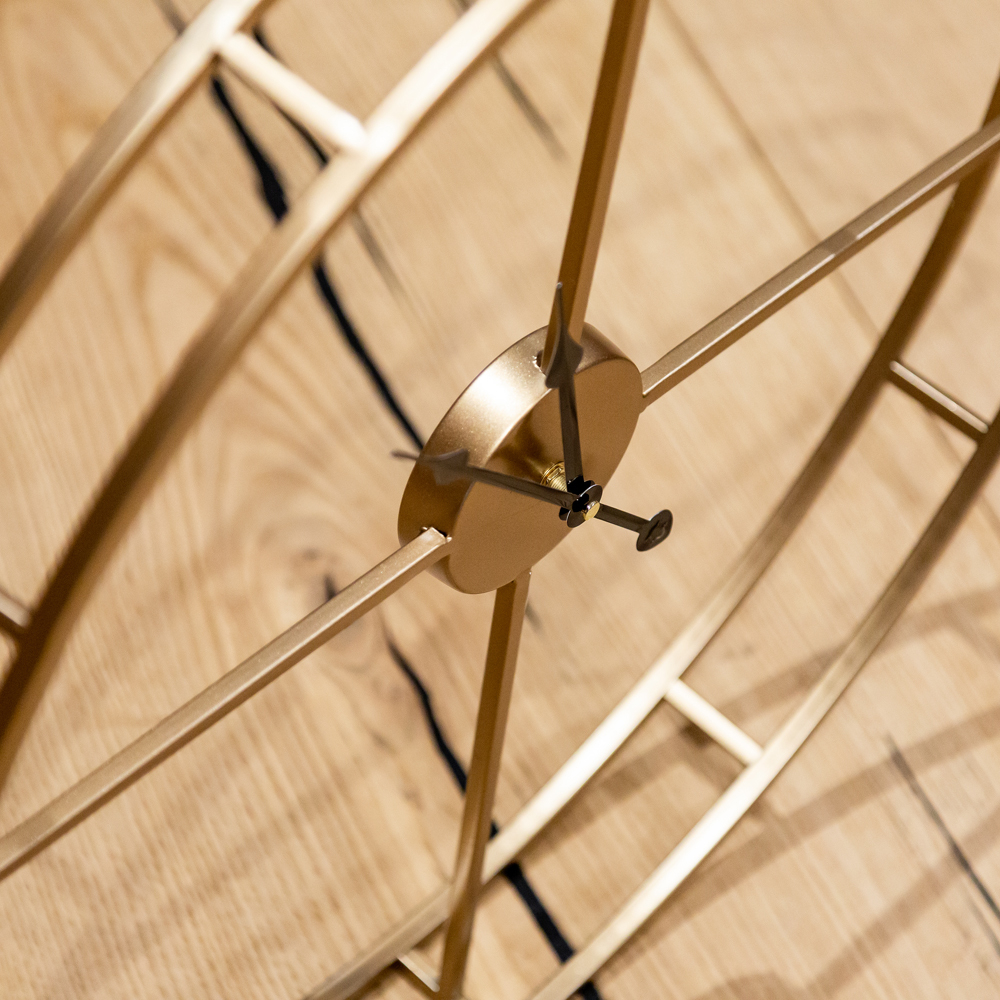 Часы Баухаус Голд Объект мечты