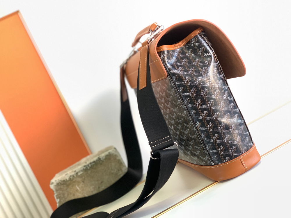 Goyard Citadin Messenger Bag