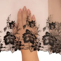 Вышивка на сетке какао/черная (правая) 22 см