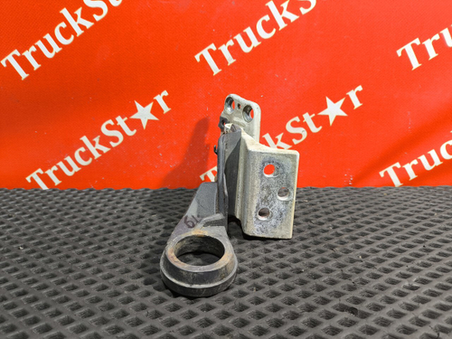 Петля двери правая