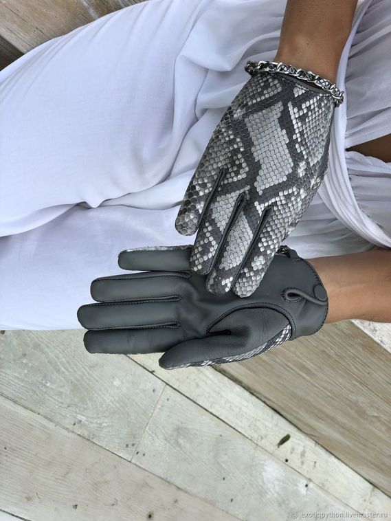 Перчатки из кожи питона AC-90