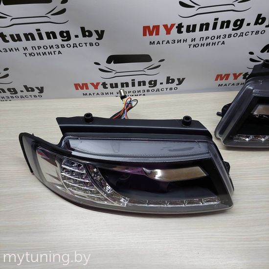 Передние фары VW Passat B5 daylight black