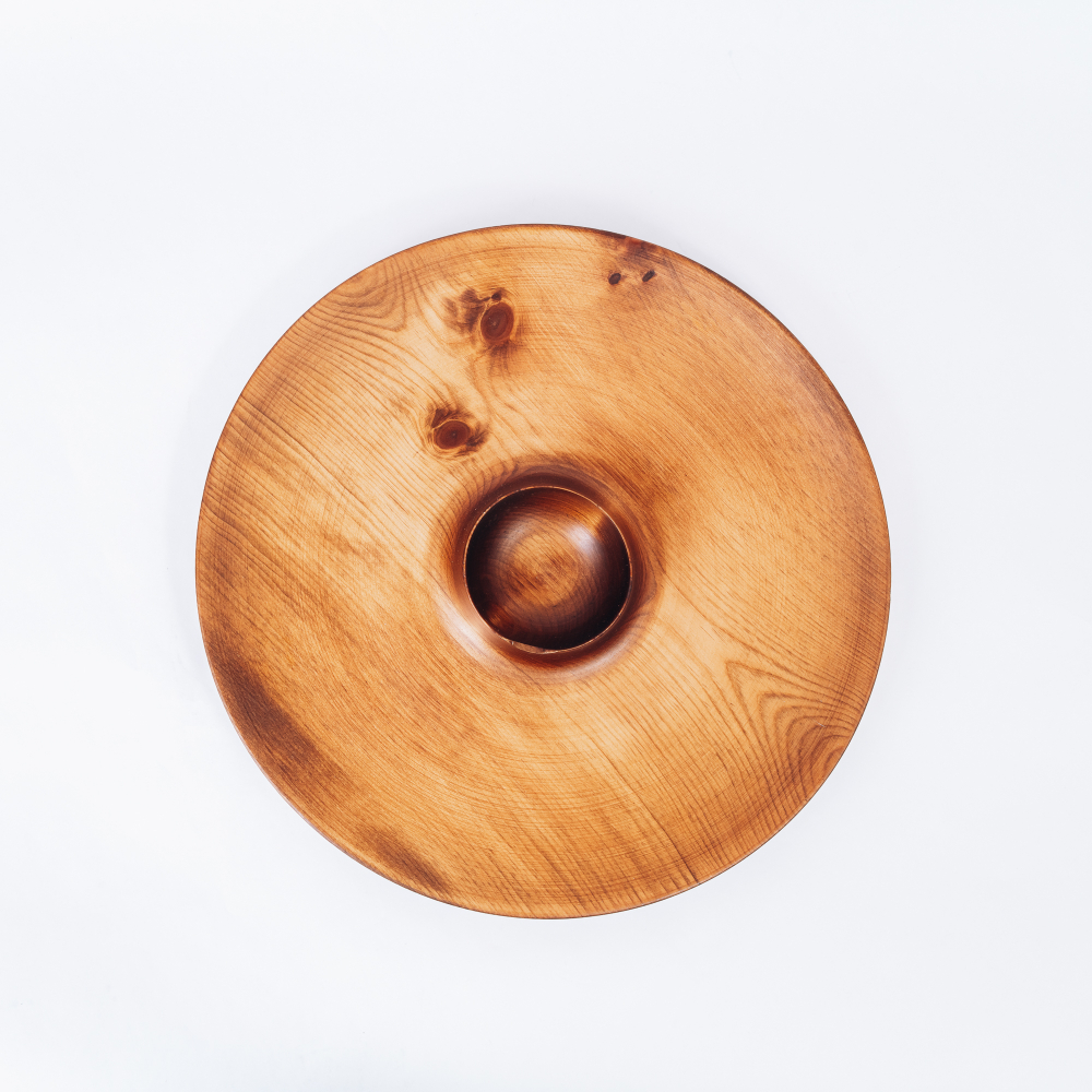 Блюдо с соусницей Art of Siberia для подачи шашлыка и закусок, из сибирского кедра, 33 см. T125