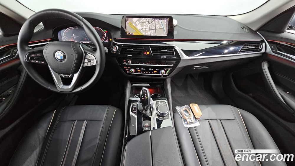 BMW 5 Series (G30) 520i Luxury (02.2020)