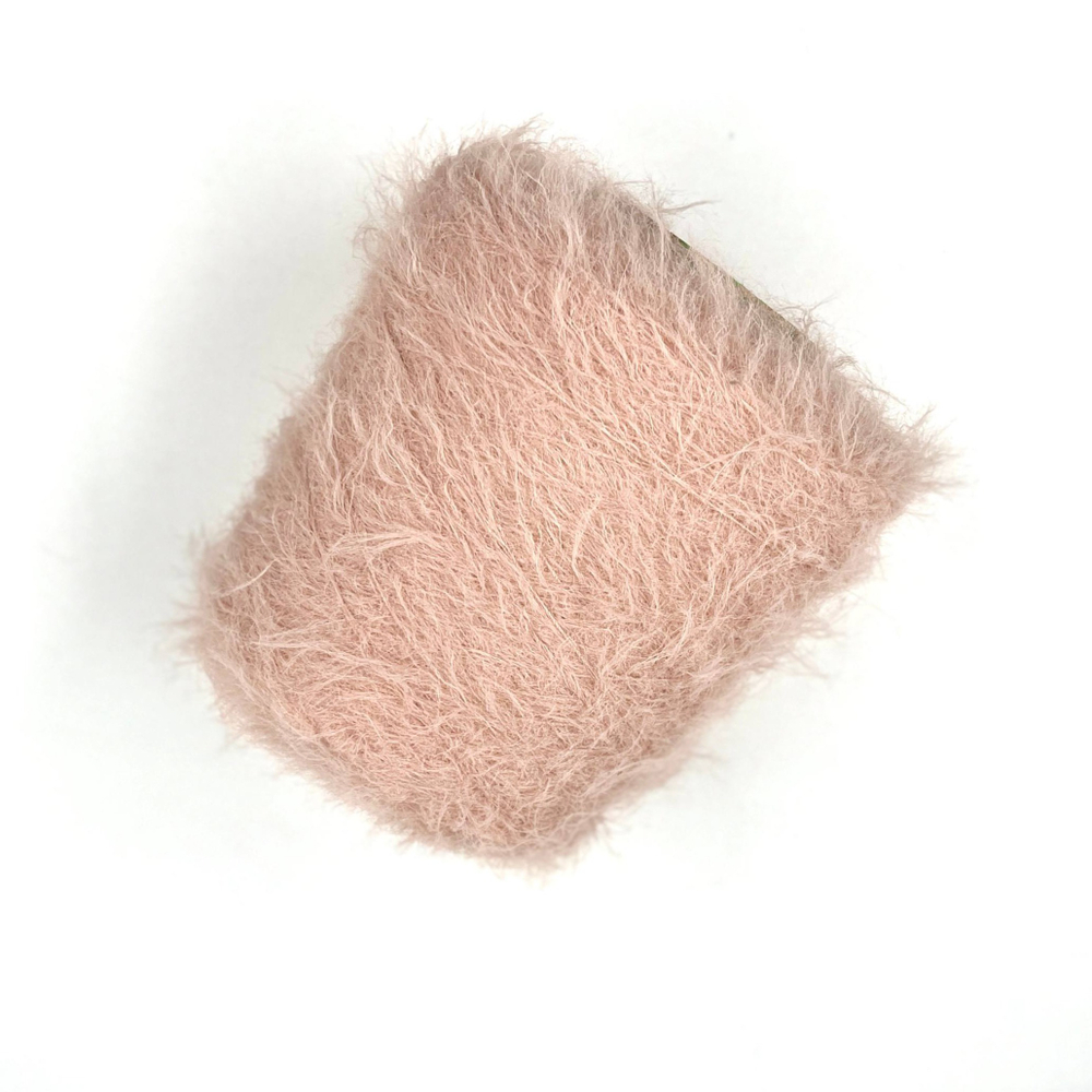 Фасонная пряжа Шелк / па, 700 м в 100 г, румяна на щечках