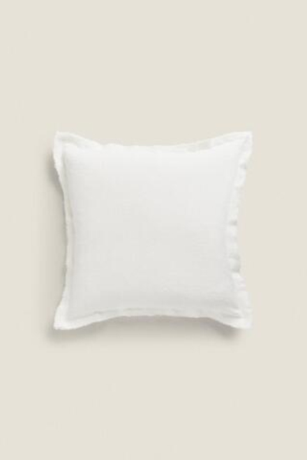 ZARA HOME ЛЬНЯНОЙ ЧЕХОЛ НА ПОДУШКУ С КИСТОЧКАМИ, ЭКРЮ