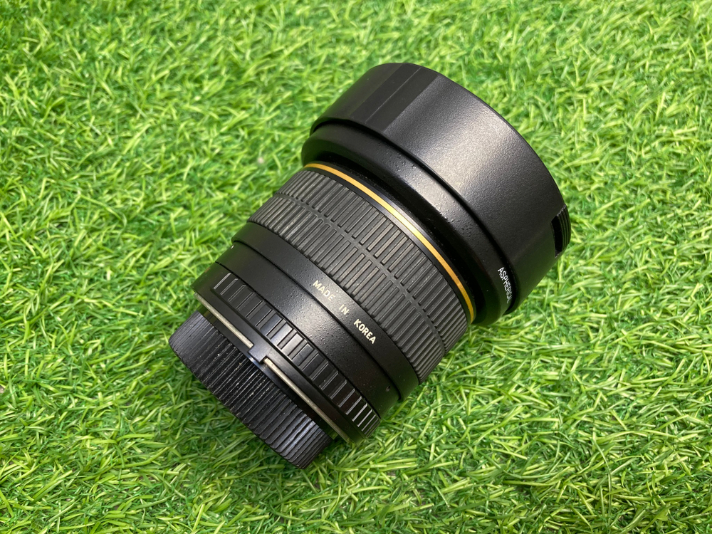 Samyang 8mm 3.5 AS IF MC Fish-eye CS Nikon F
