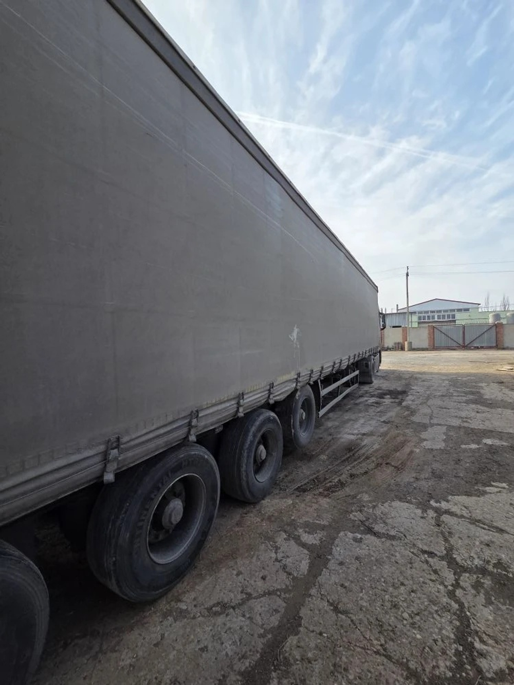 Тонар 9746* Полуприцеп шторный 97463