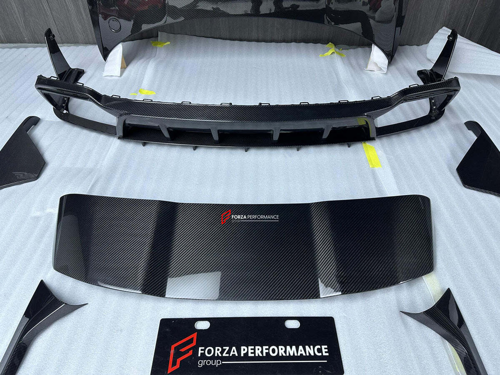 Карбоновый обвес с выхлопной системой для AUDI RS6 C8 2019 - 2023 Ауди