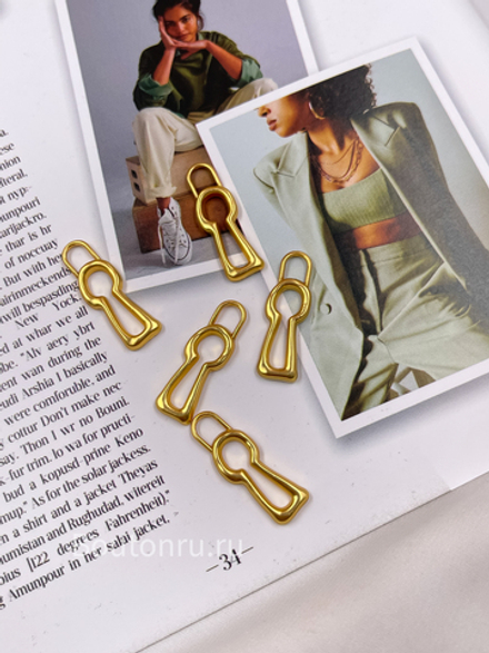 Пуллер для молнии / подвеска "Скважина" золотистый Скиап. 28 мм