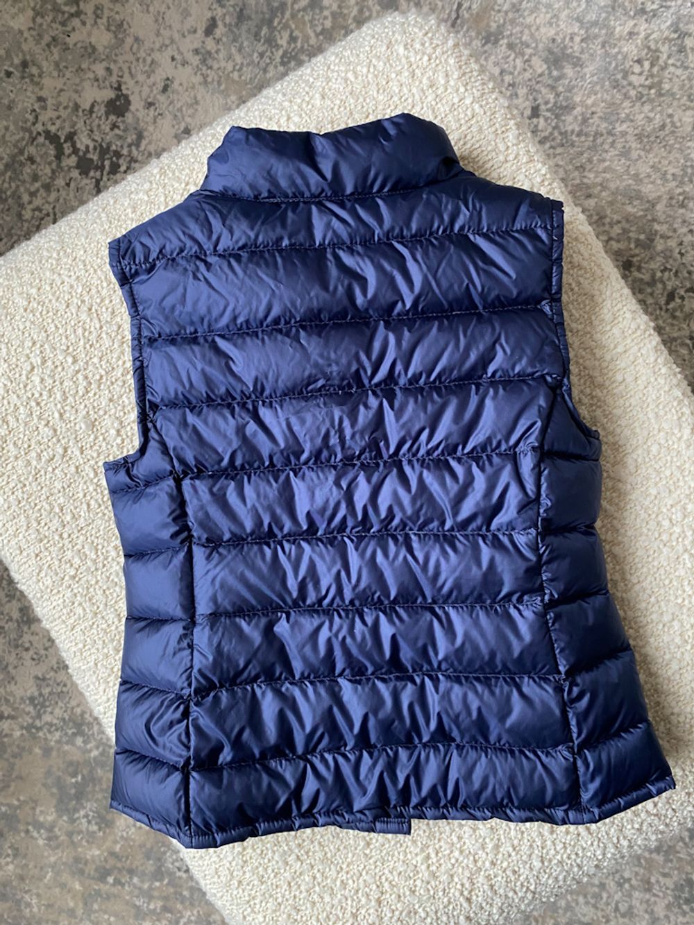 Пуховый жилет Moncler, 116