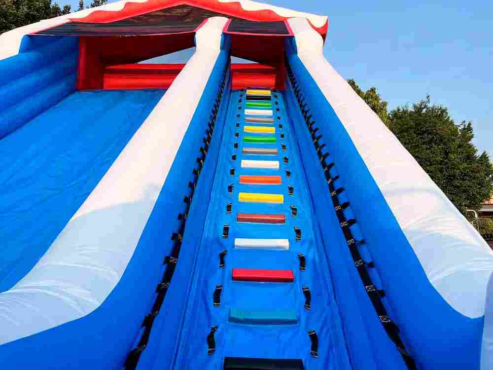 Батут "Зимняя горка Арктика" 13m*6m*8,3 m