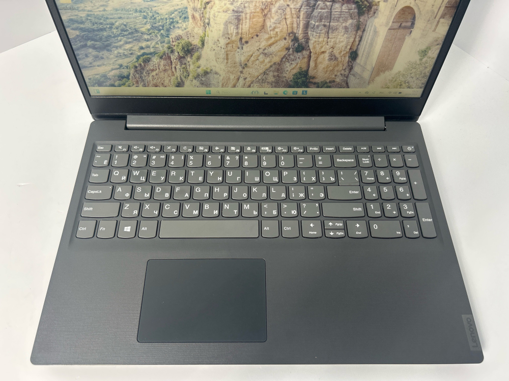 Ноутбук Lenovo V15-ADA (82C700D2RU) 15.6"/AMD Ryzen 5 3500U/RAM 8GB/SSD 512GB/Radeon Vega 8/1920*1080/TN/Windows 11/Подсветка кл-ры: LED/Чёрный. Состояние: B1