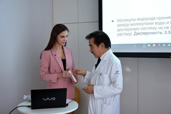 Юлия Энхель презентовала на конференции в Токио уникальные инновации в области красоты, здоровья и молодости