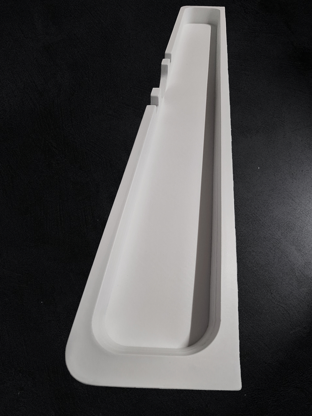 Бордюр для ванны с органайзером из искусственного камня