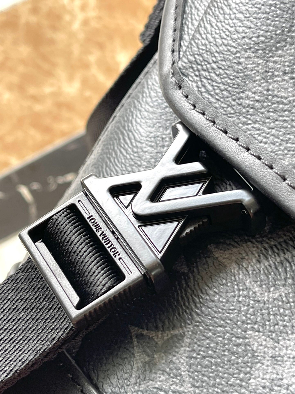 Louis Vuitton Messenger Voyager PM