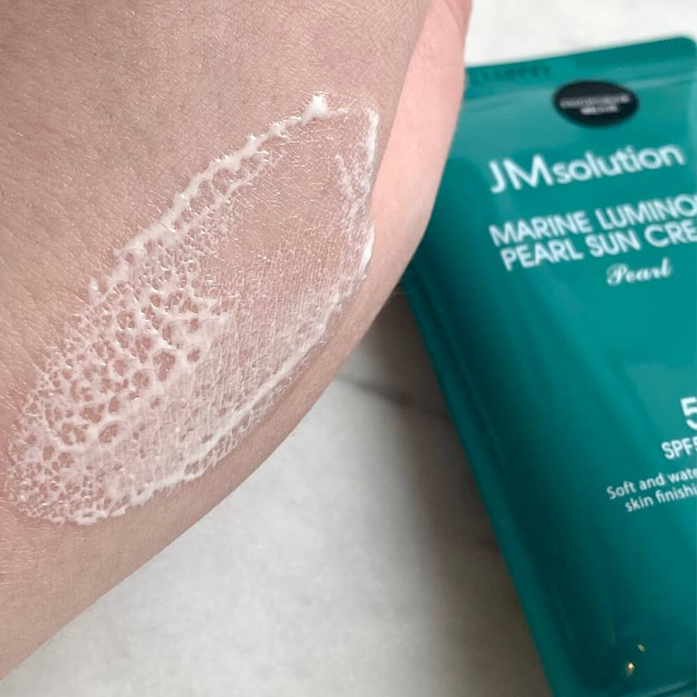 Солнцезащитный крем с экстрактом жемчуга JMsolution Marine Luminous Pearl Sun Cream SPF 50+ PA++++