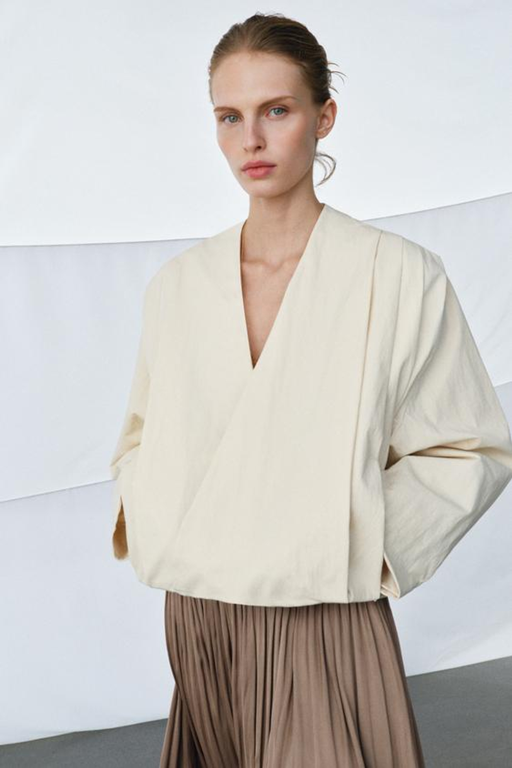 ZARA ПЛИССИРОВАННЫЕ ОБЪЕМНЫЕ БРЮКИ — ZW COLLECTION, КОРИЧНЕВЫЙ