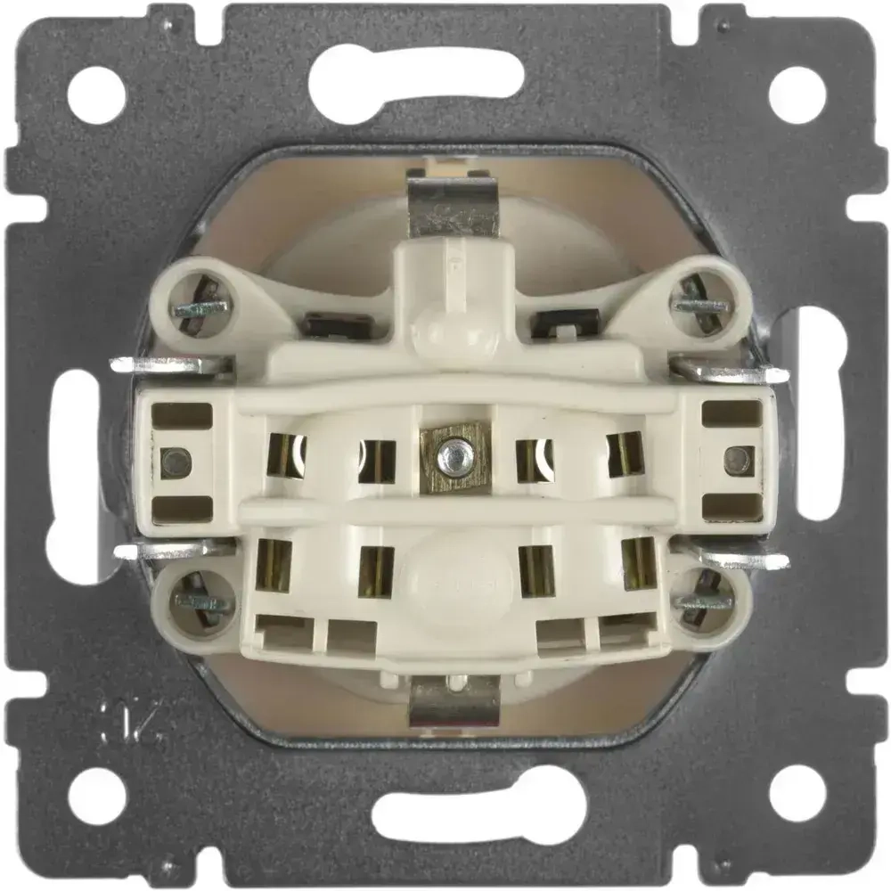 Розетка одинарная с заземлением Legrand Valena (скрытая установка) - Белая 1 шт