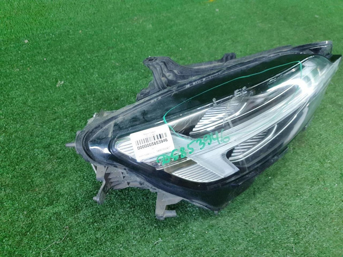 Фара правая Volvo S60 3 (2018-н.в.) LED