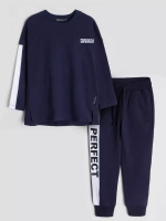 Спортивный костюм для мальчика в школу