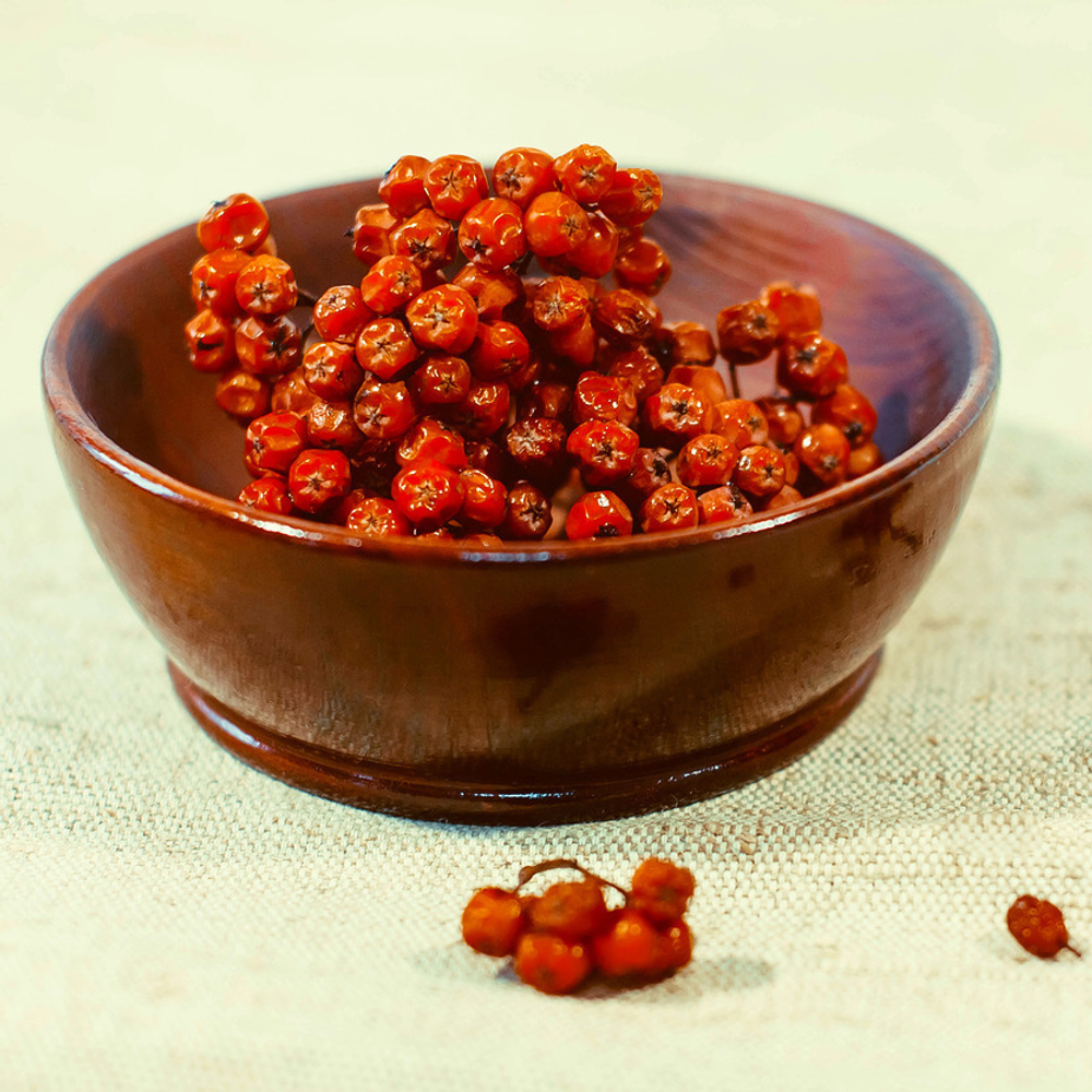 Деревянная тарелка Art of Siberia из древесины сибирского кедра 13 см. T21