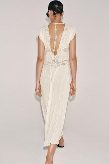 ZARA ПЛАТЬЕ ПЛИССЕ С КРУЖЕВОМ — ZW COLLECTION, ЭКРЮ