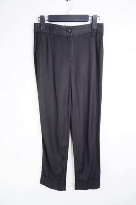 Брюки Massimo Dutti практичные, визуально на 42 размер