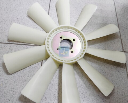 Крыльчатка вентилятора в сборе (пластик 65х540) 236НЕ-1308012