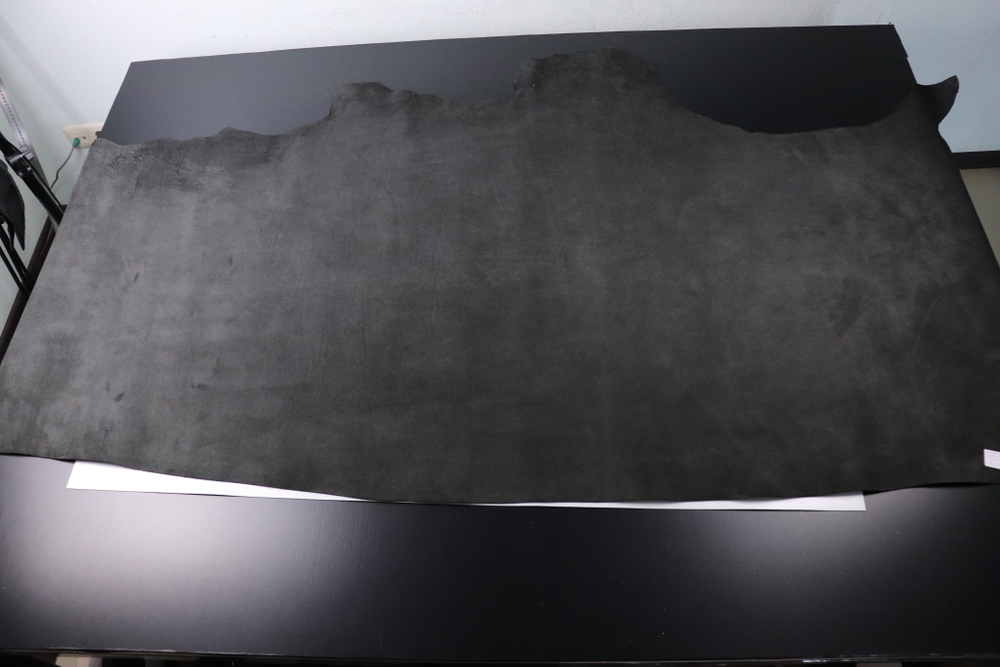 1,8-2,0 Юфть черная с лицевым покрытием +плита 196дм² (КЛ)