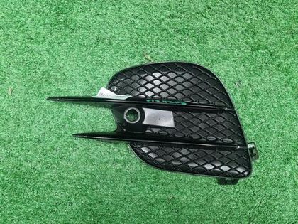 Решетка перед. бампера Mercedes GLC X253 15-19 AMG