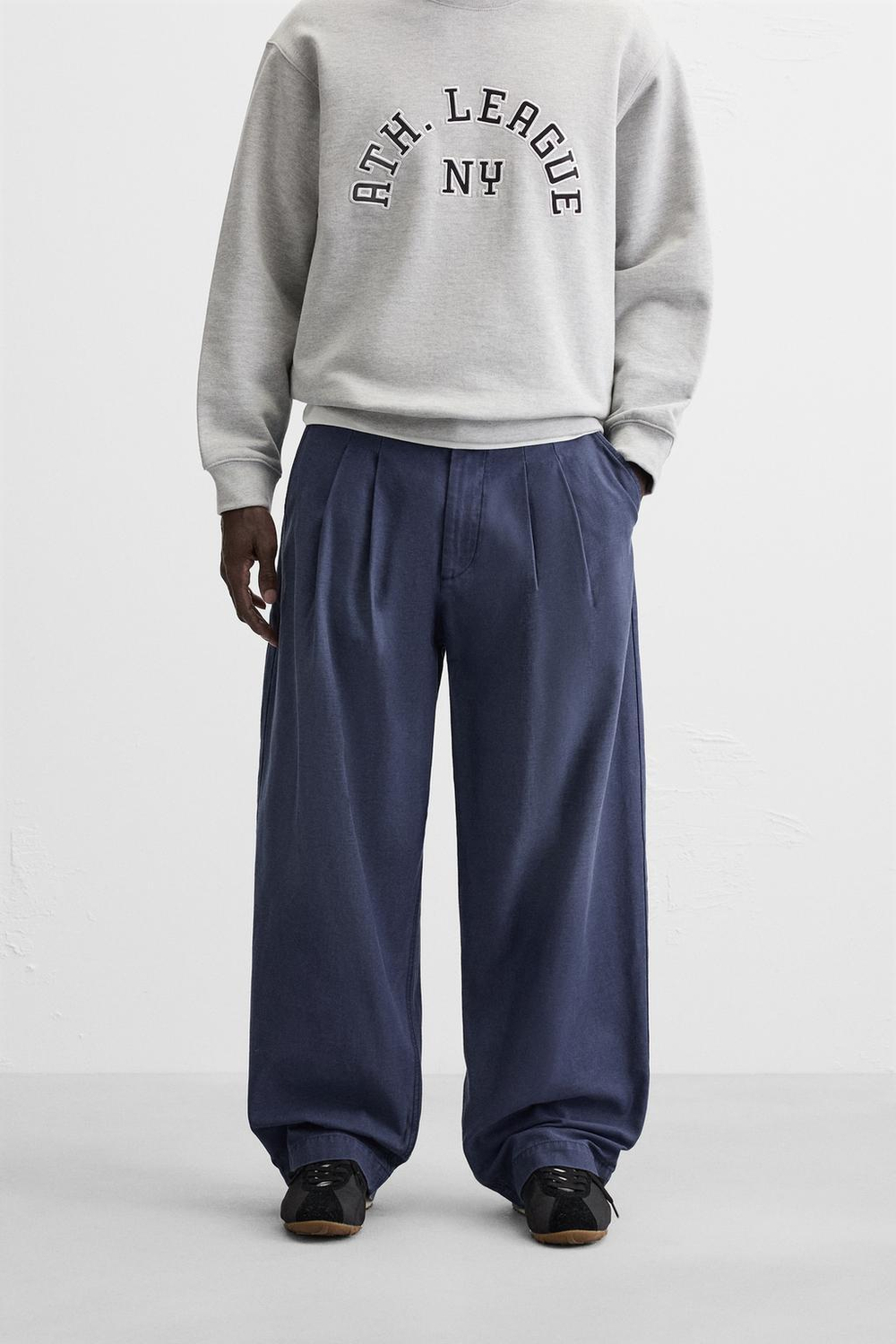 Джинсы relaxed fit с защипами