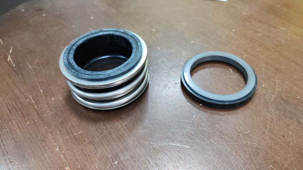 Запасная часть для насосов "LEO" моделей 150WQ150-40-37(4P), 200WQ300-25-37(4P), 250WQ500-18-37(4P), 300WQ800-11-37(4P), 200WQ300-30-45(4P), 250WQ500-21-45(4P), 300WQ800-14-45(4P) – комплект торцевых уплотнений