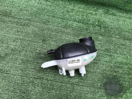 Бачок расширительный Mercedes C W205 (2014-2023)