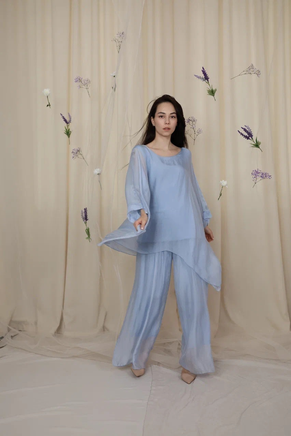 костюм из шелка: туника и брюки