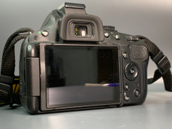 Nikon D5100 Kit 18-55mm 3.5-5.6G VR 11.000 кадров