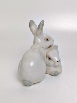 Фарфоровая статуэтка "Зайцы" Артель "Прогресс"