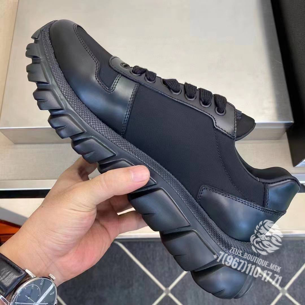 Кроссовки Prada