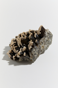 Кальцит на друзе дымчатого кварца