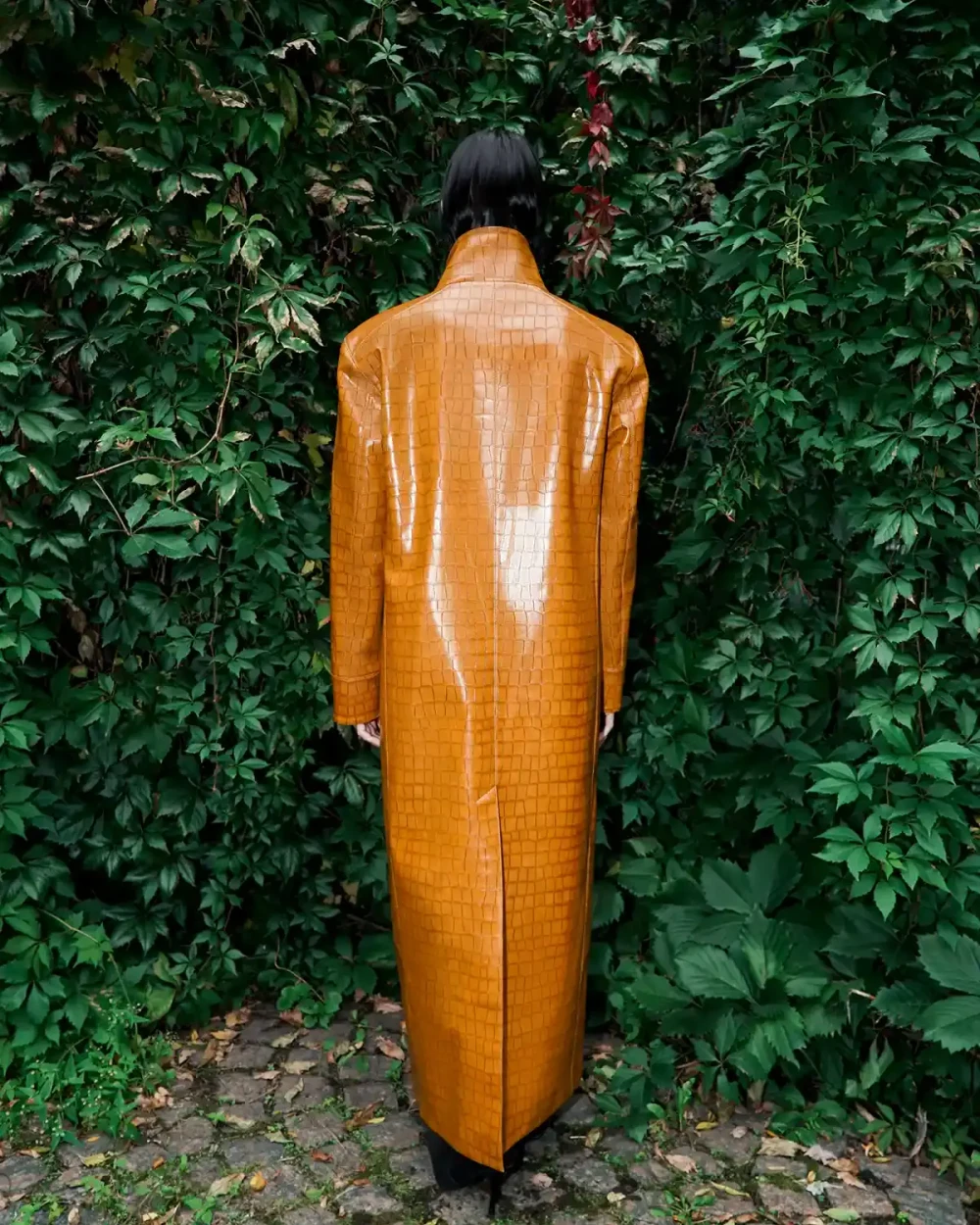 Пальто из экокожи под рептилию