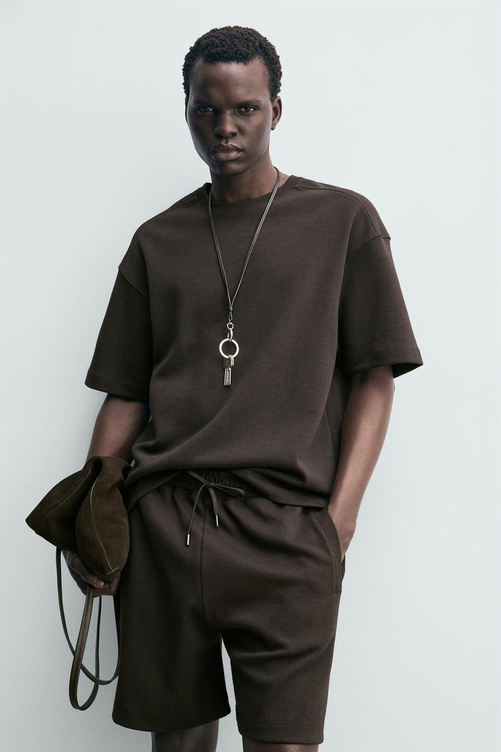 ZARA ФУТБОЛКА RELAXED FIT ИЗ ИНТЕРЛОКА, ТЕМНО-КОРИЧНЕВЫЙ