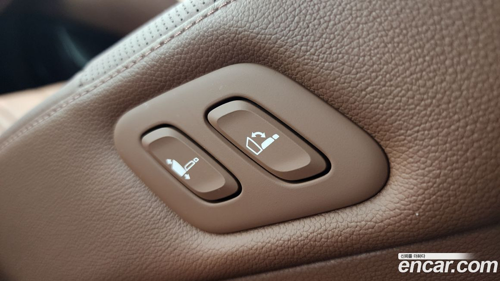 Genesis G80 (RG3) Бензин 2.5 Turbo 2WD (04.2021)