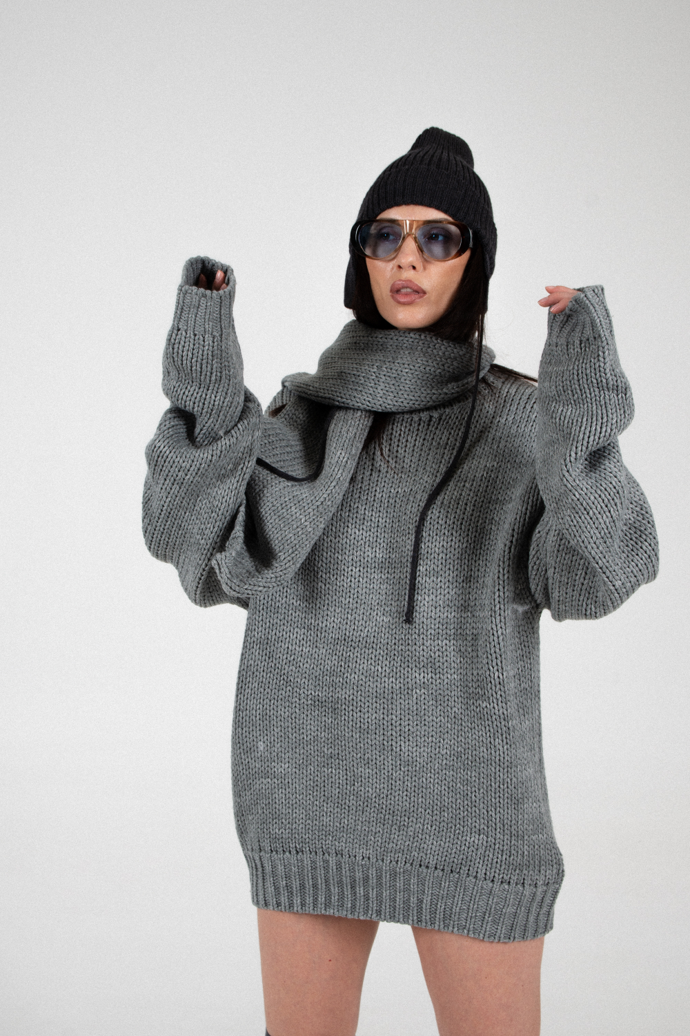 Джемпер с шарфом FOXY