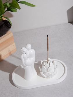 Статуэтка Пара с сердцем и подсвечник Лотос на подставке